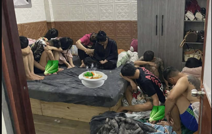 ❗️ Phát hiện 5 nam 5 nữ tổ chức ăn Lẩu tại phòng ngủ lúc rạng sáng  🥲👇