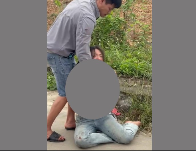 😡H0T nhất lúc này. Khổ thân em gái, 8/3 nta có hoa có quà, còn em thì…😨😰