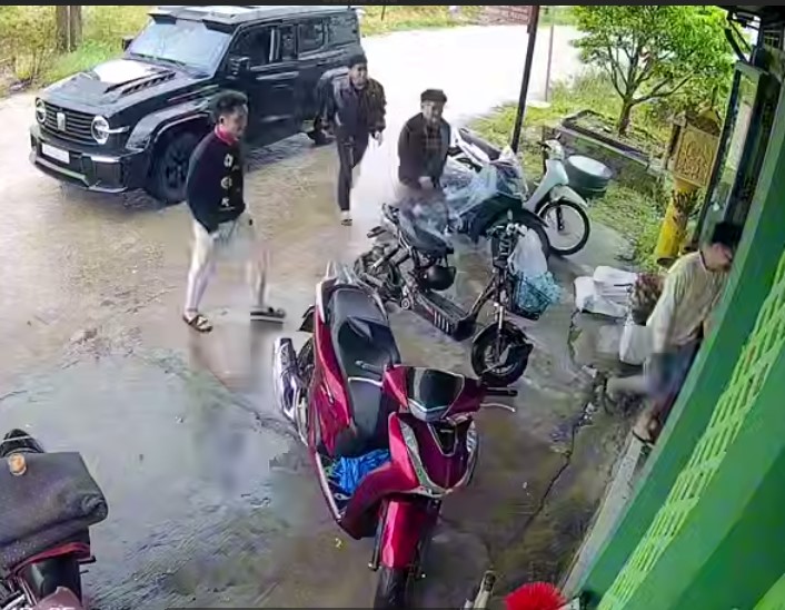 NÓNG!! Vụ BĂ’T CO’C ngay giữa ban NGày!!! Cả nhà đứng đơ ra không ai PHẢN KHA’NG Đáng TRách”  🤡🤡🤡