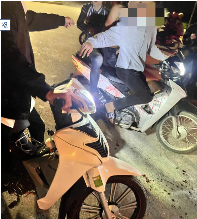 ❗️Vĩnh Yên, Vĩnh Phúc – Đang đi đường thì bị nhóm idol dừng xe ckoem’ r,ơi 💪  xem mà h~😨